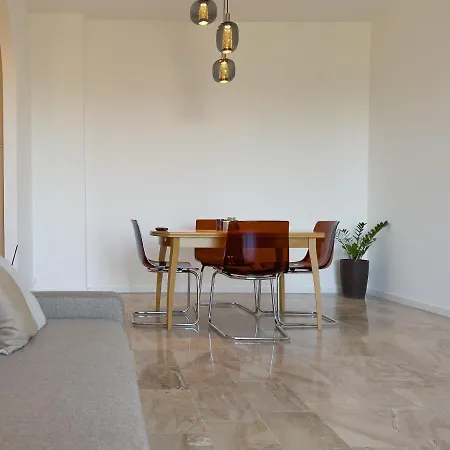 Apartamento Accogliente Trilocale A Bréscia