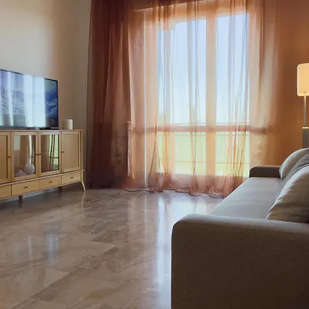 Apartamento Accogliente Trilocale A Bréscia